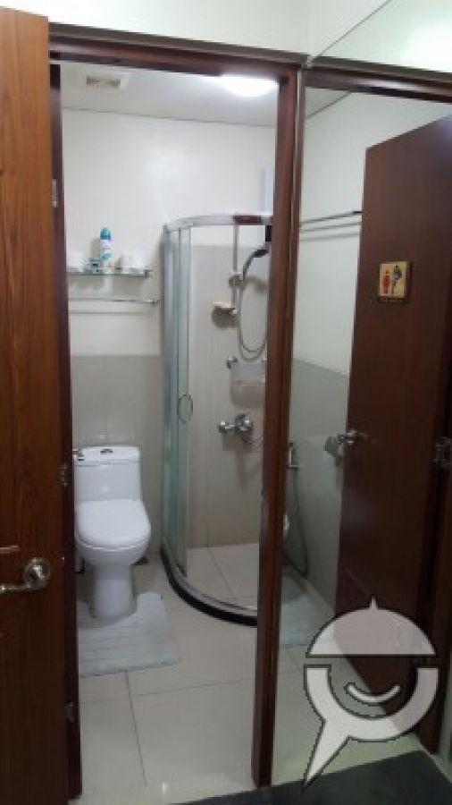 "1BR Unit in The Beacon Condominium, CBD Makati"09