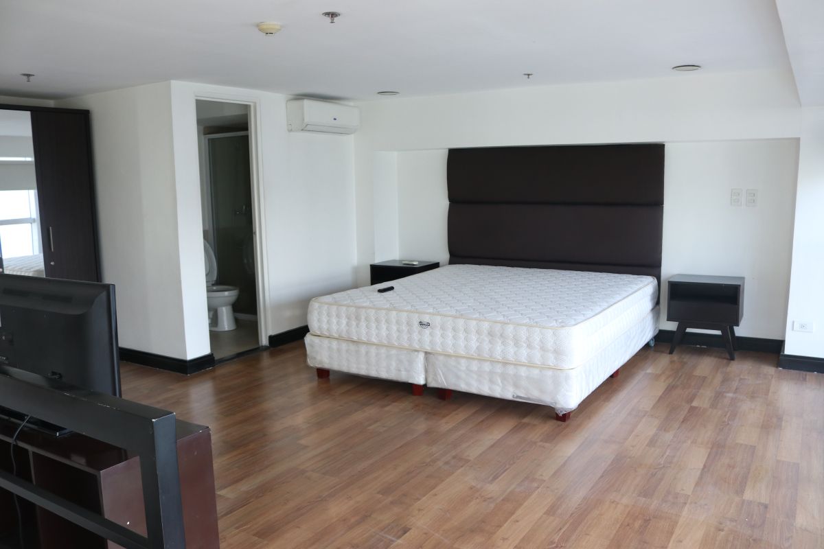 "2 Bedroom Loft Type Condominium in Fort Palm Spring, BGC Taguig City"10