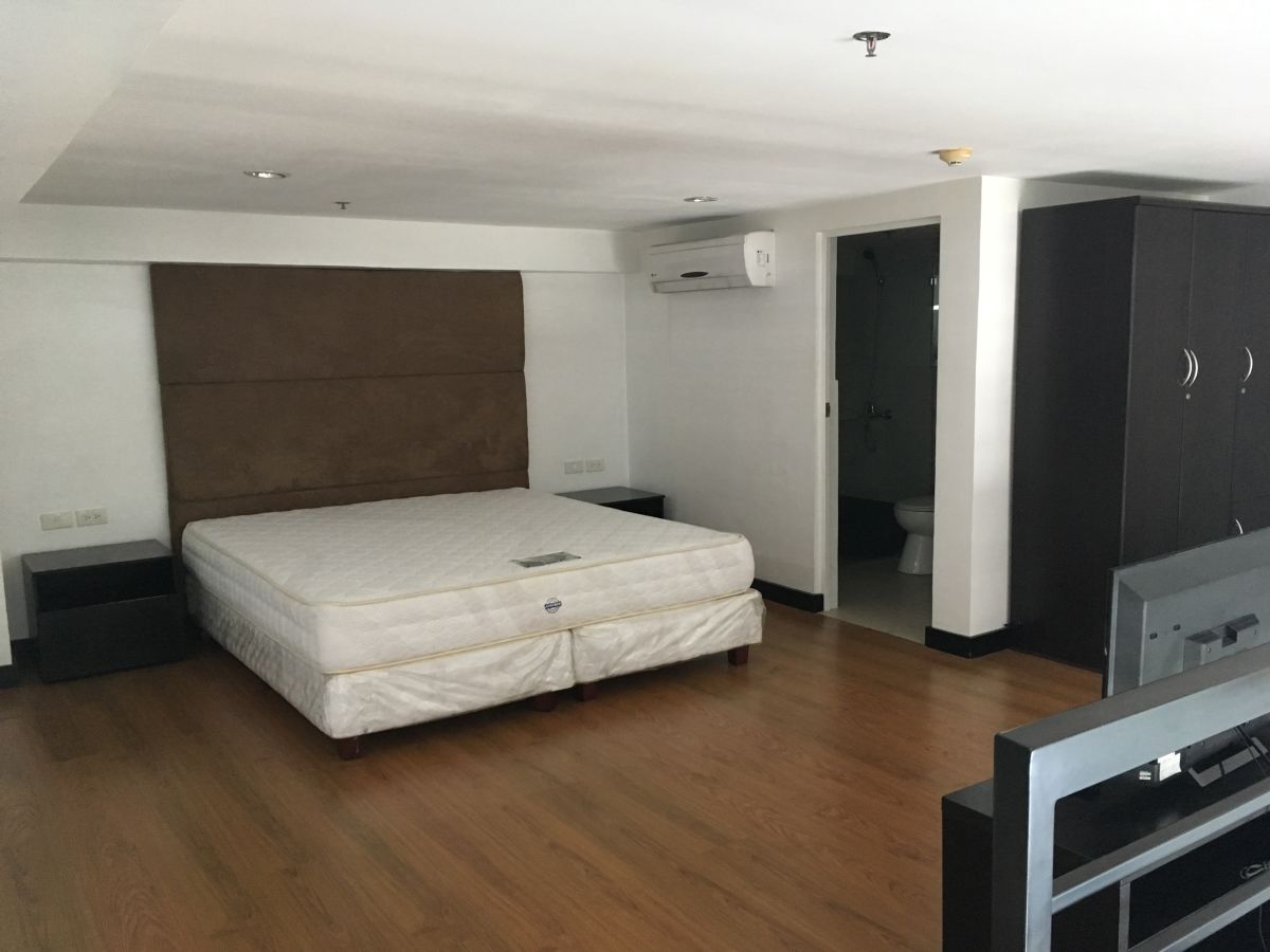 1 Bedroom Loft Type Condominium in Bonifacio Global City04