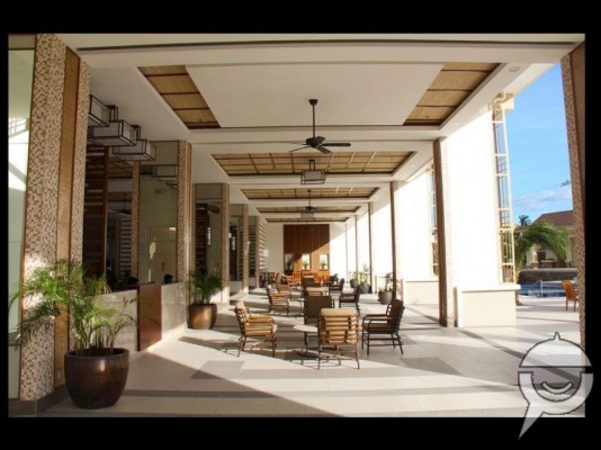 2 BR Condo with Parking & Balconies in QC near QAve EDSA Timog06