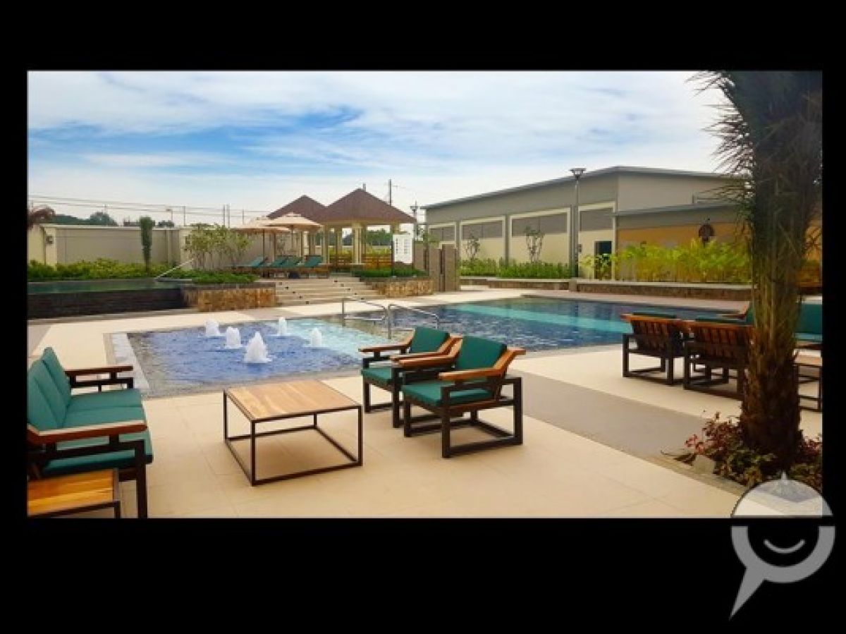 2 BR Condo with Parking & Balconies in QC near QAve EDSA Timog07