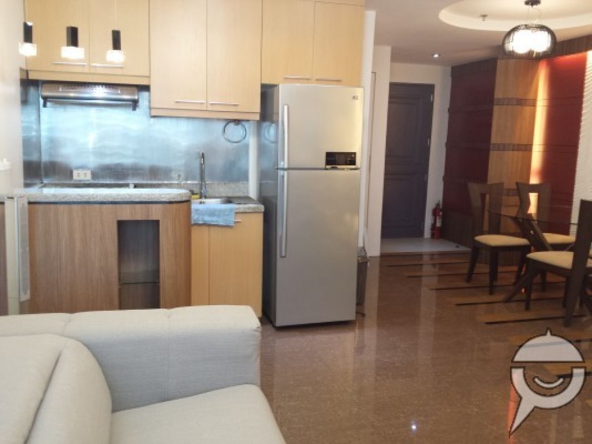 1 br fully furnished High end penthouse unit in ortigas06