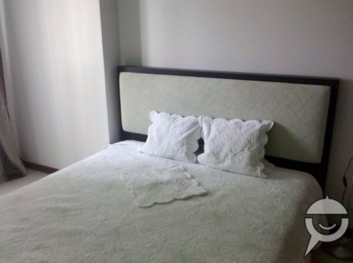 Cozy Fully Furnish 1BR at the heart Makati near Shopping Center02
