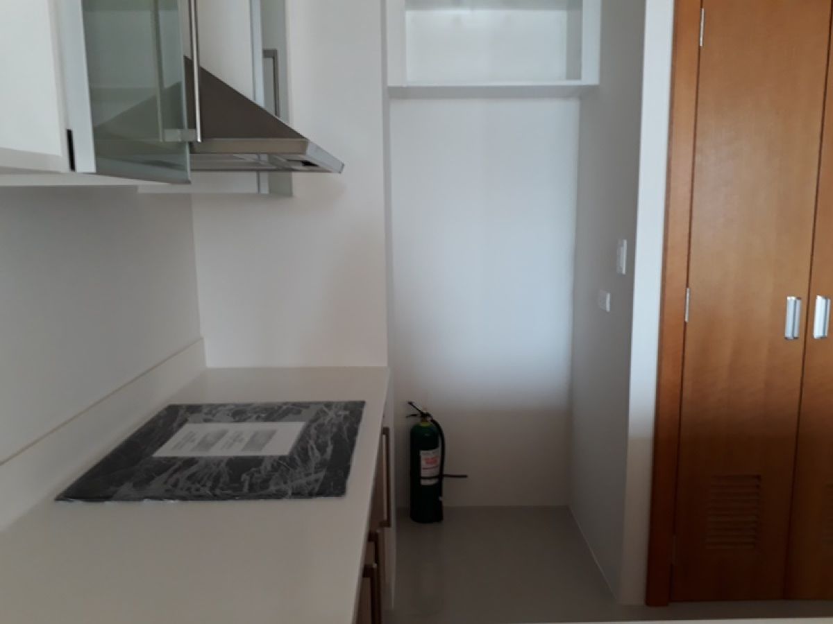 "Park Terraces - 1 Bedroom for Rent in San Lorenzo, Makati"09