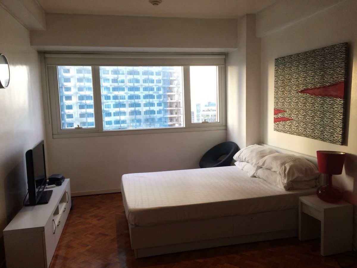 "The Columns Ayala Avenue – Studio for Rent in Bel-Air, Makati"07