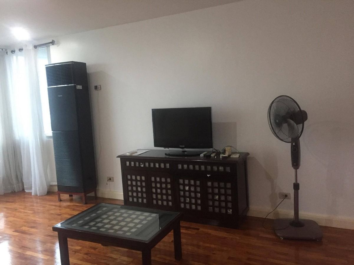 "2 Bedroom Condominium for Rent in Easton Place, Makati City"08