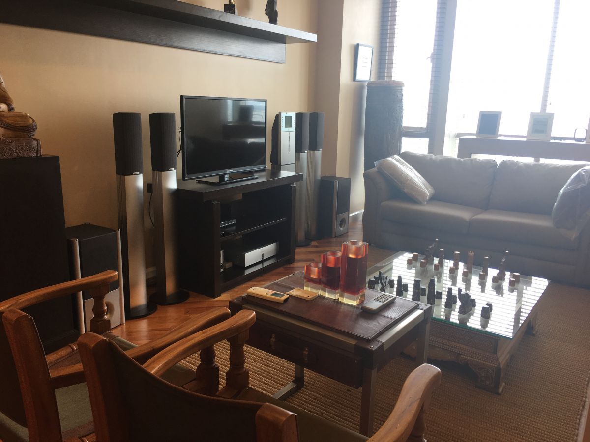 2 Bedroom for lease in Manansala Rockwell Makati07