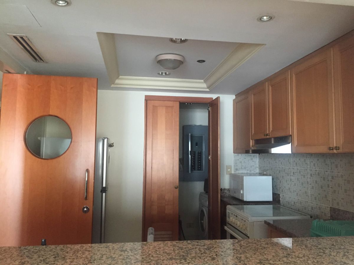 1 Bedroom for lease in Amorsolo Rockwell Makati05