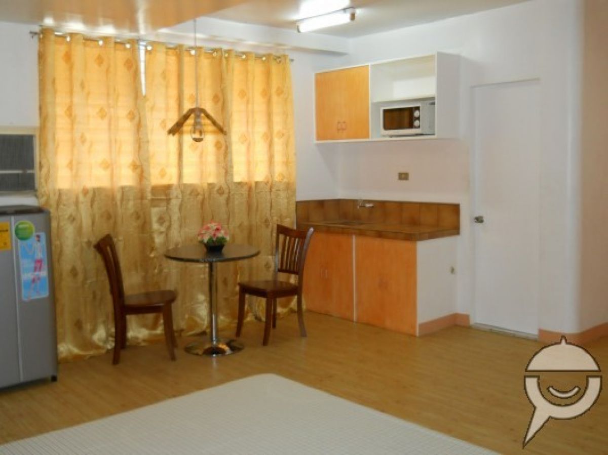 Spacious Studio condo Apartment rooms for rent Cebu02