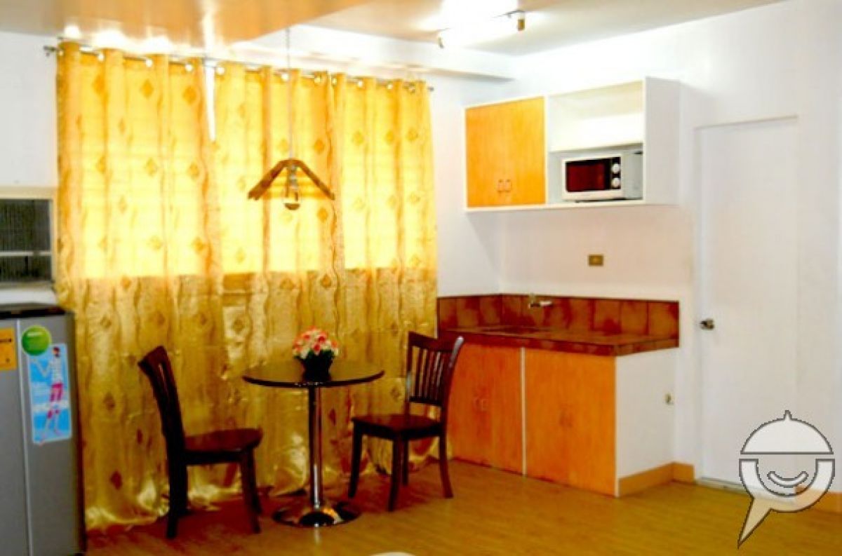 Spacious Studio condo Apartment rooms for rent Cebu05