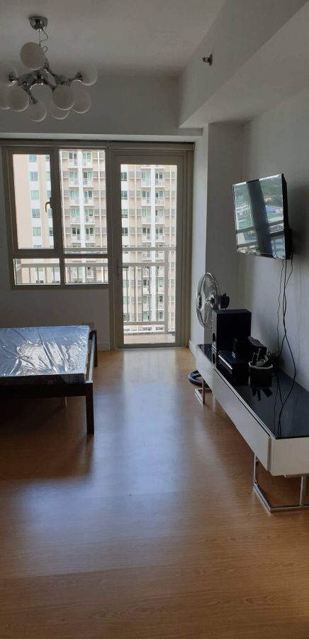 Pasig The Grove Rockwell 1 bedroom w parking Tiendesitas05