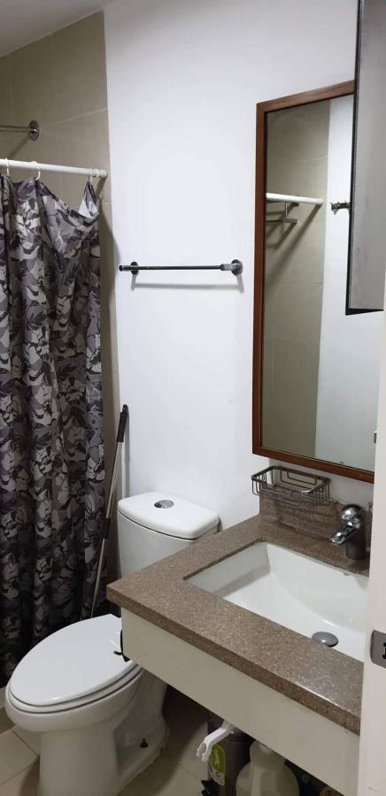 Pasig The Grove Rockwell 1 bedroom w parking Tiendesitas06