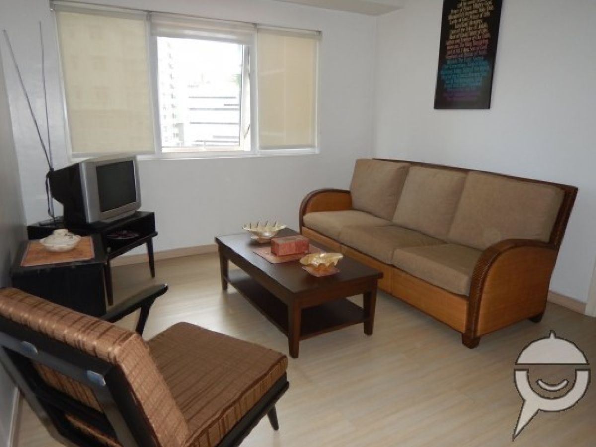 2 bedroom 2 bath in BGC near High Street02