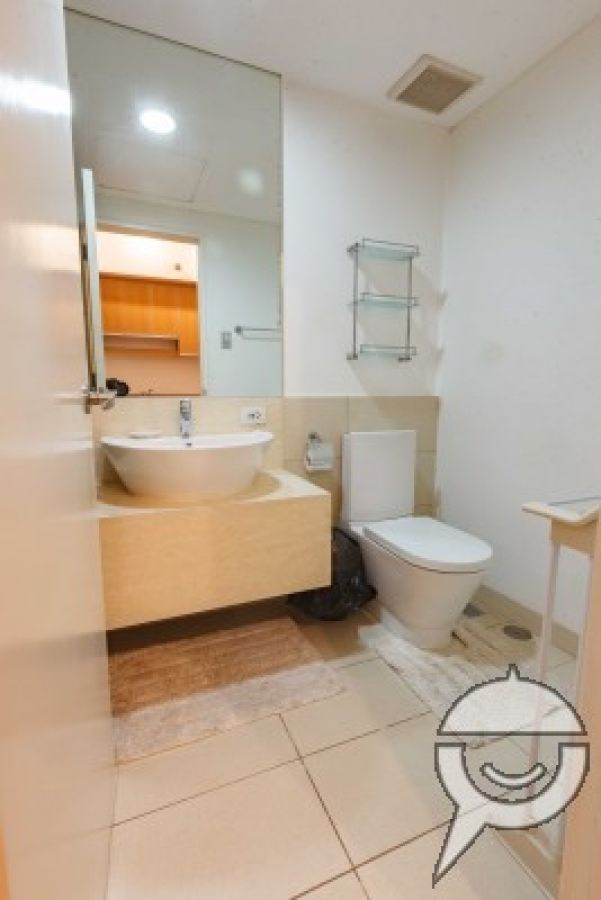 Studio Unit at The St. Francis Shangri-La Place07