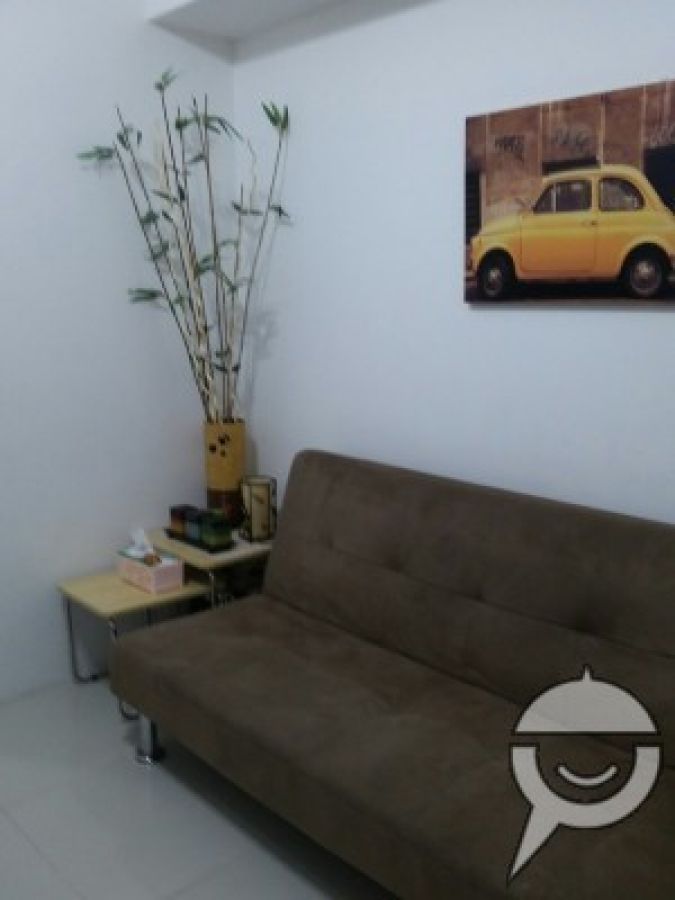 CHIC SM LIGHT ONE BR WITH BALCONY CONDO UNIT FOR RENT05