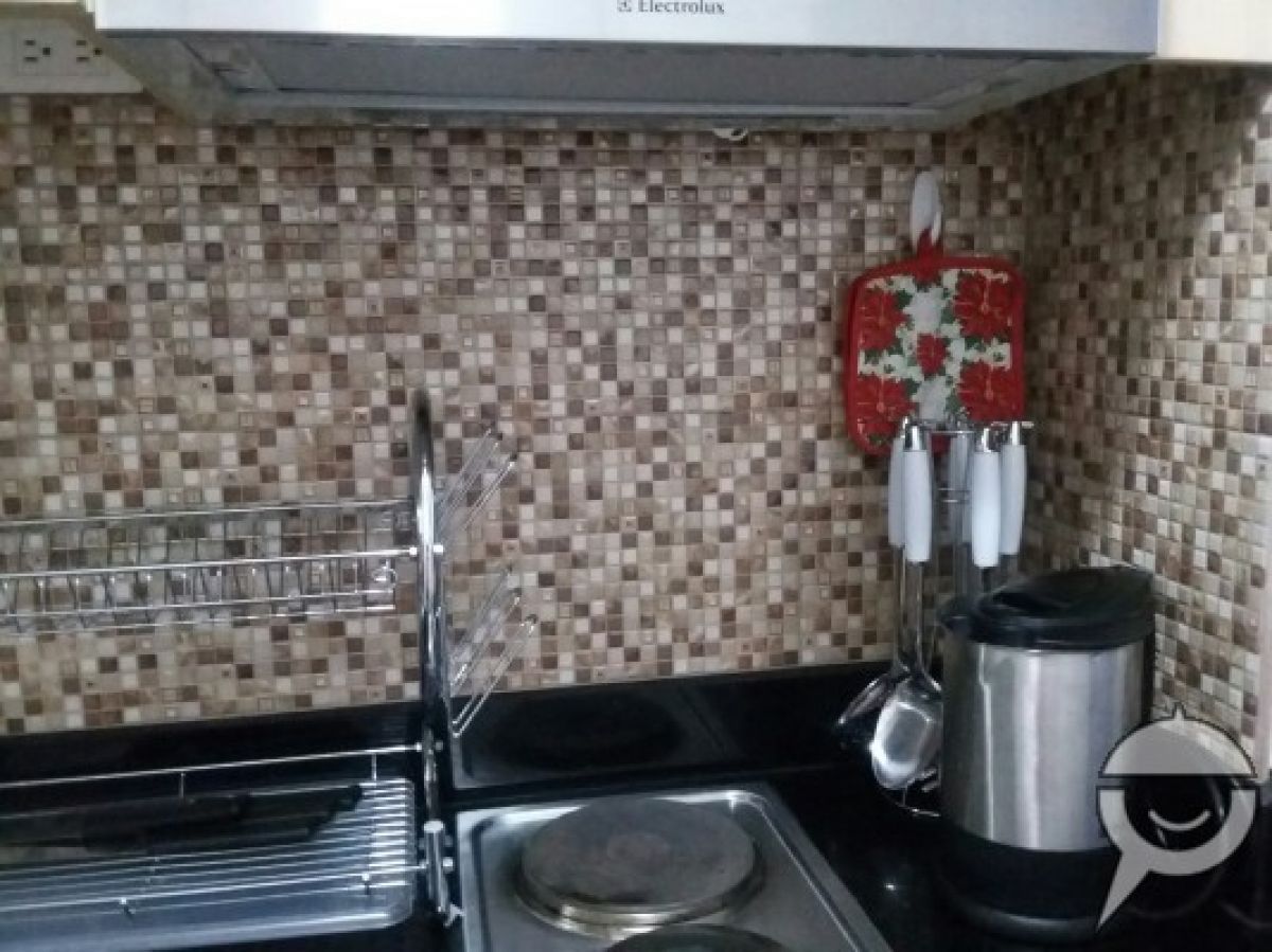 CHIC SM LIGHT ONE BR WITH BALCONY CONDO UNIT FOR RENT08