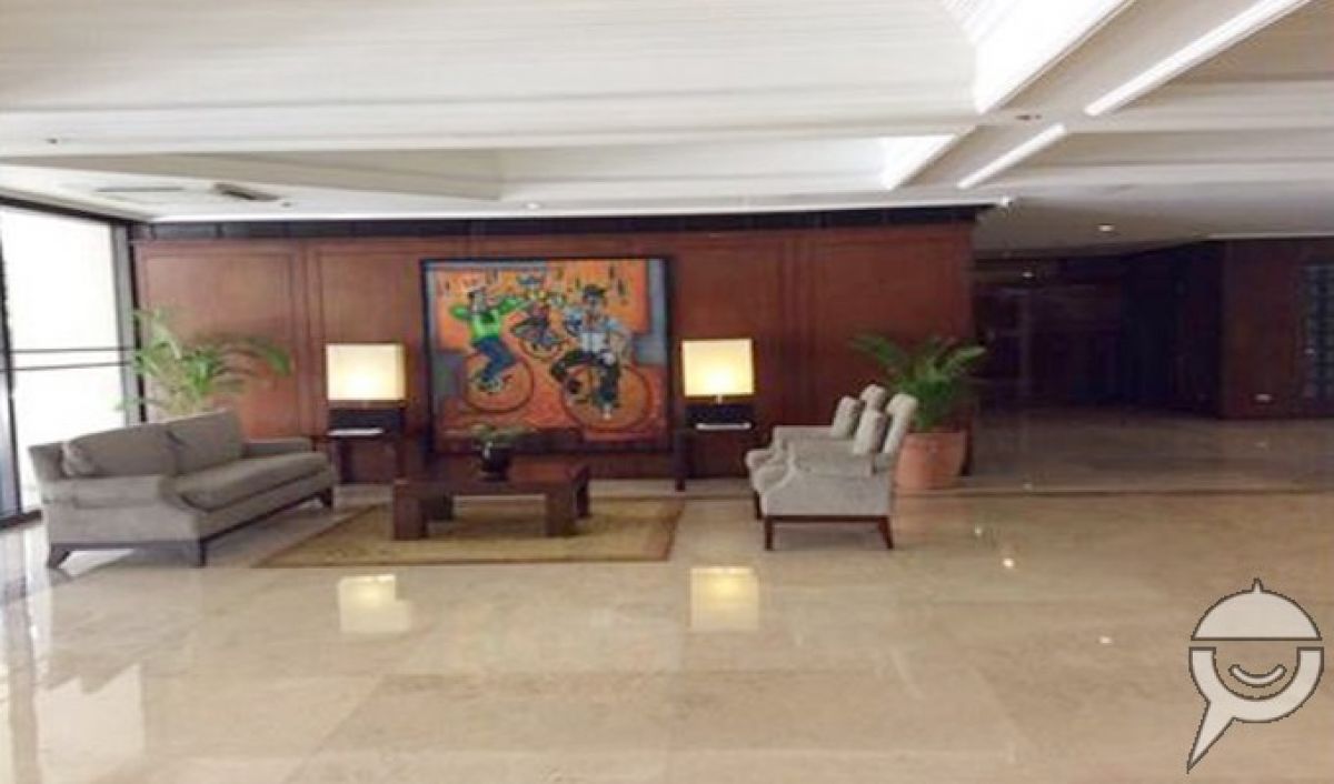 "For Lease Beautifully Furnished Unit at The Ritz, Urdaneta, Makati"03