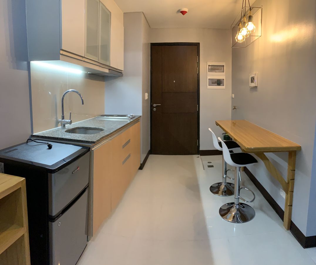 Fully Furnished Studio Unit for rent 31 sqm10
