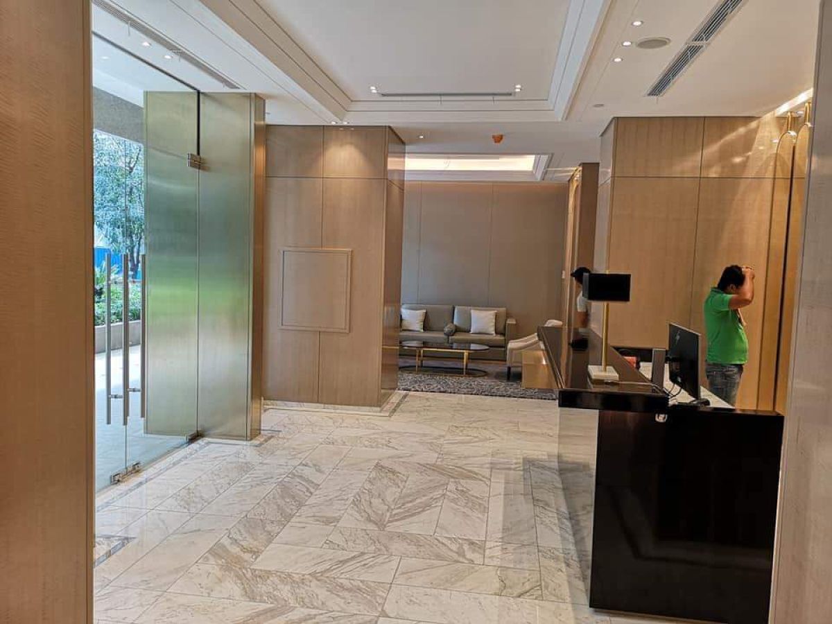 38 square meters - big cut  1 BR Unit for Rent in Bonifacio Global City05