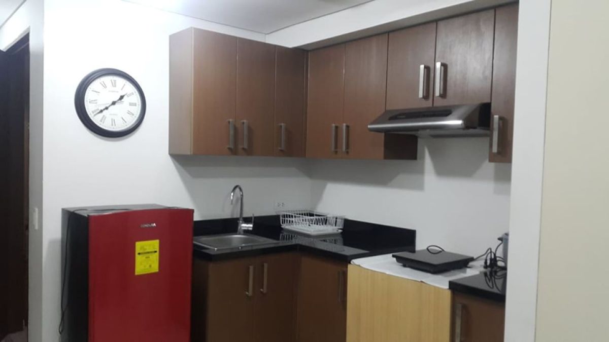 Studio Furnished Unit at Two Serendra Red Oak Tower Bonifacio Global City05