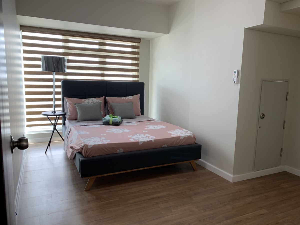 For rent 2 Bedroom Unit in Kroma Tower - Fully Furnished03