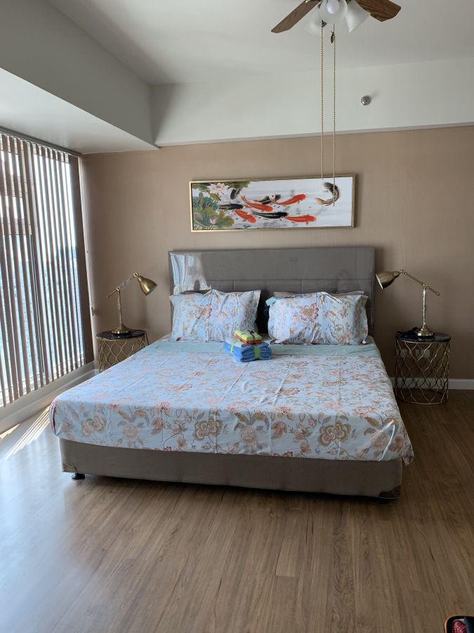 For rent 2 Bedroom Unit in Kroma Tower - Fully Furnished06