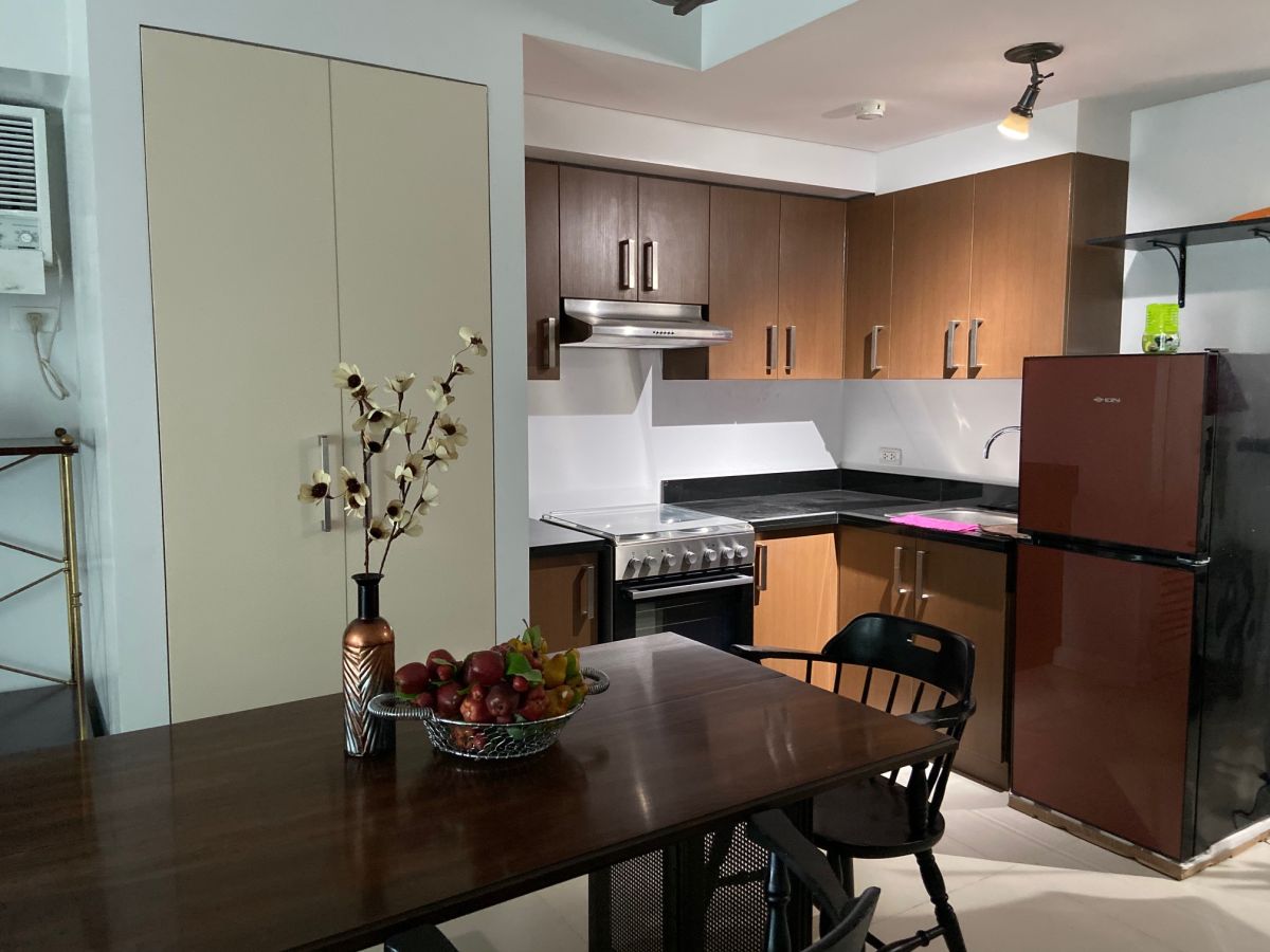 Brand New Studio Balcony Fort Bonifacio BGC Taguig Serendra02