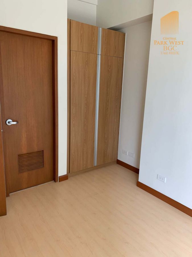 "2-Bedroom Unit with 2 Parking Slots for Rent in Central Park West, BGC Taguig"05