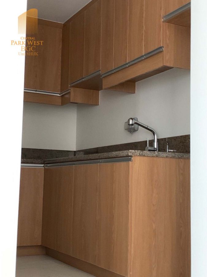 "2-Bedroom Unit with 2 Parking Slots for Rent in Central Park West, BGC Taguig"06
