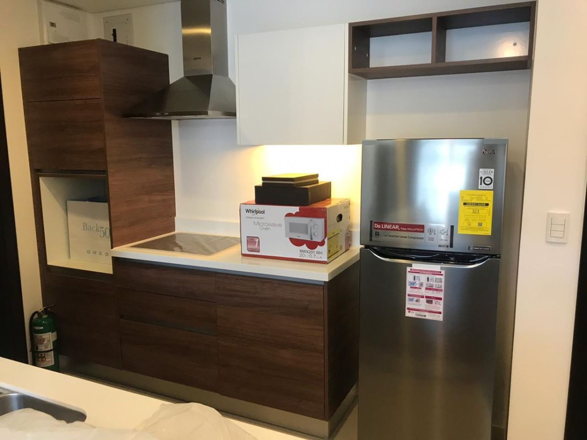 1 Bedroom For Rent at Garden Towers Makati07