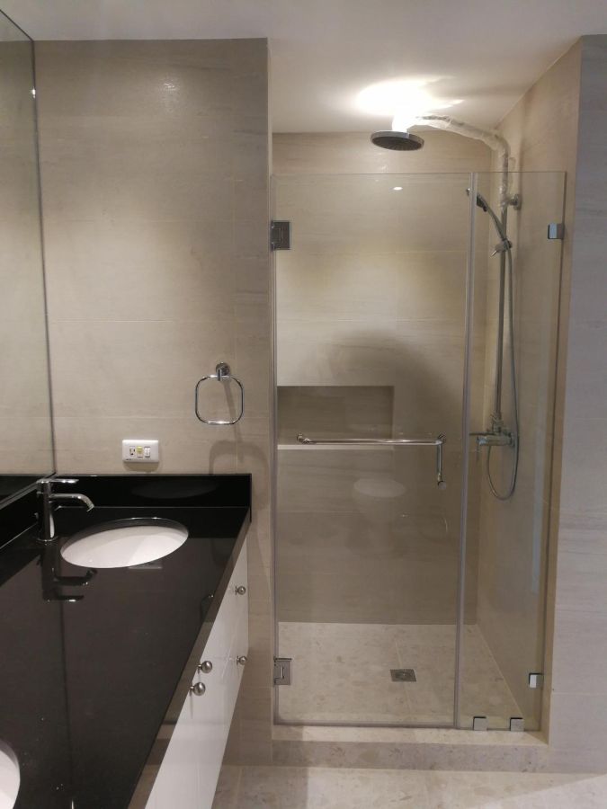 For Rent 2 Bedroom at One Mckinley Place BGC05