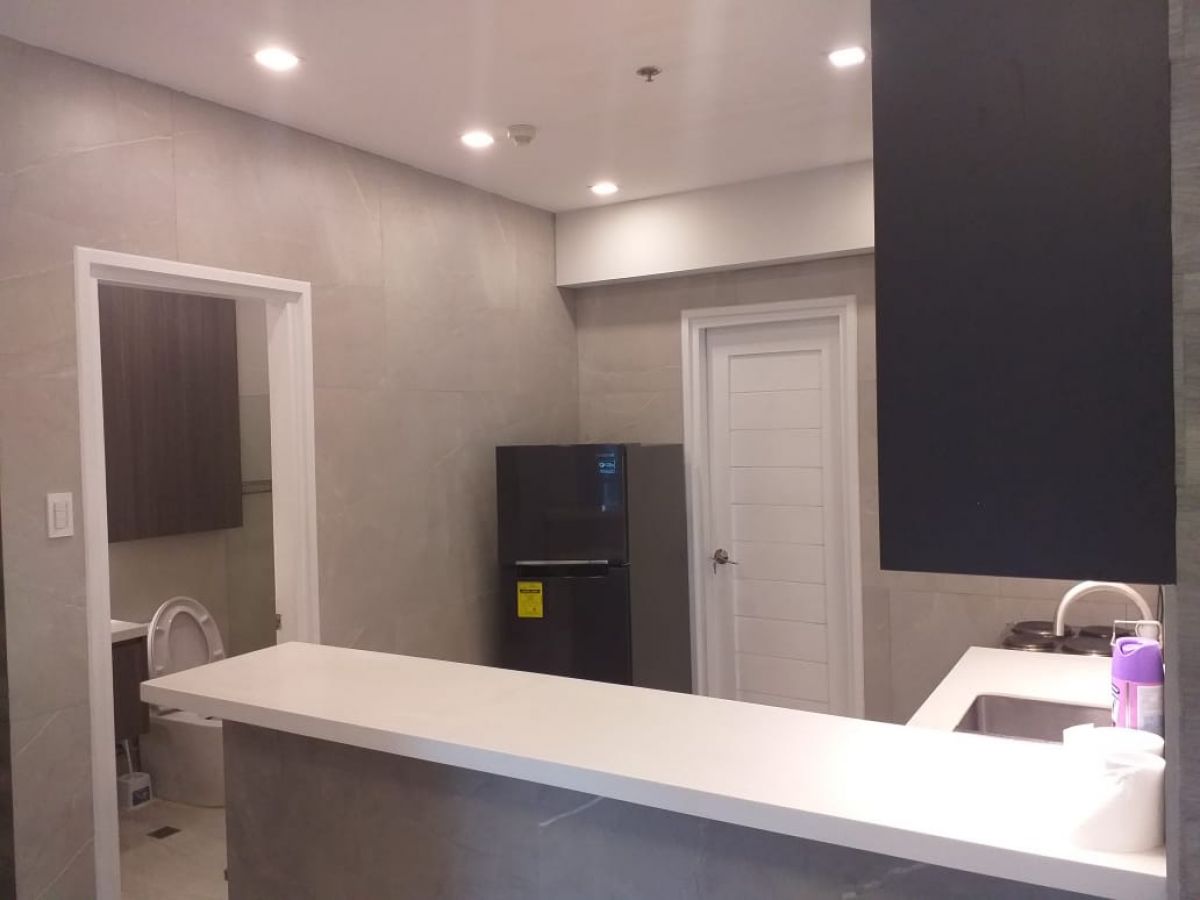 Fully Furnished Two Bedroom (2BR) Unit in Crescent Park Residences BGC07