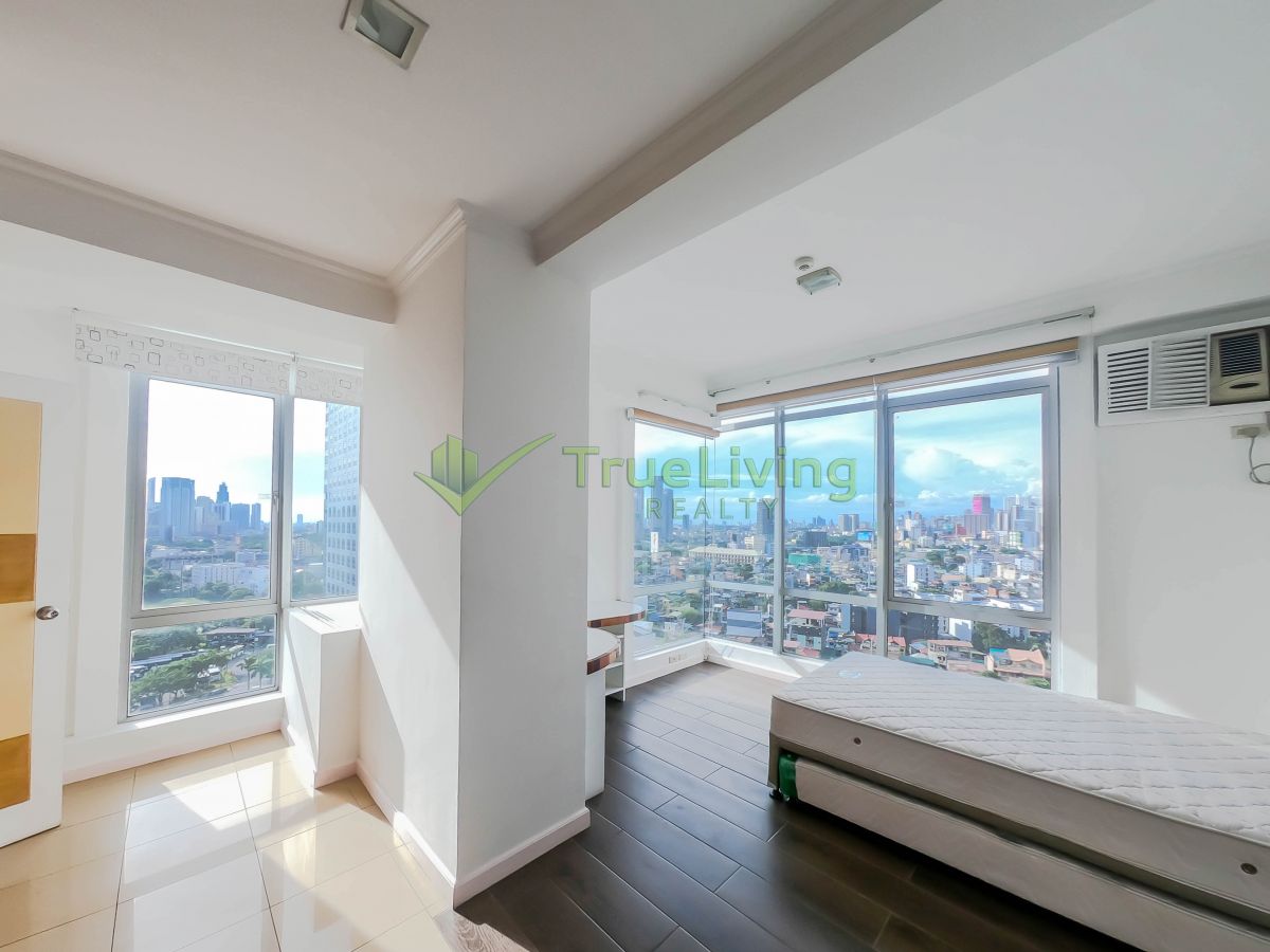 "Fully Furnished 3-Bedroom Condo For Rent in Grand Hamptons Tower 2, BGC"08