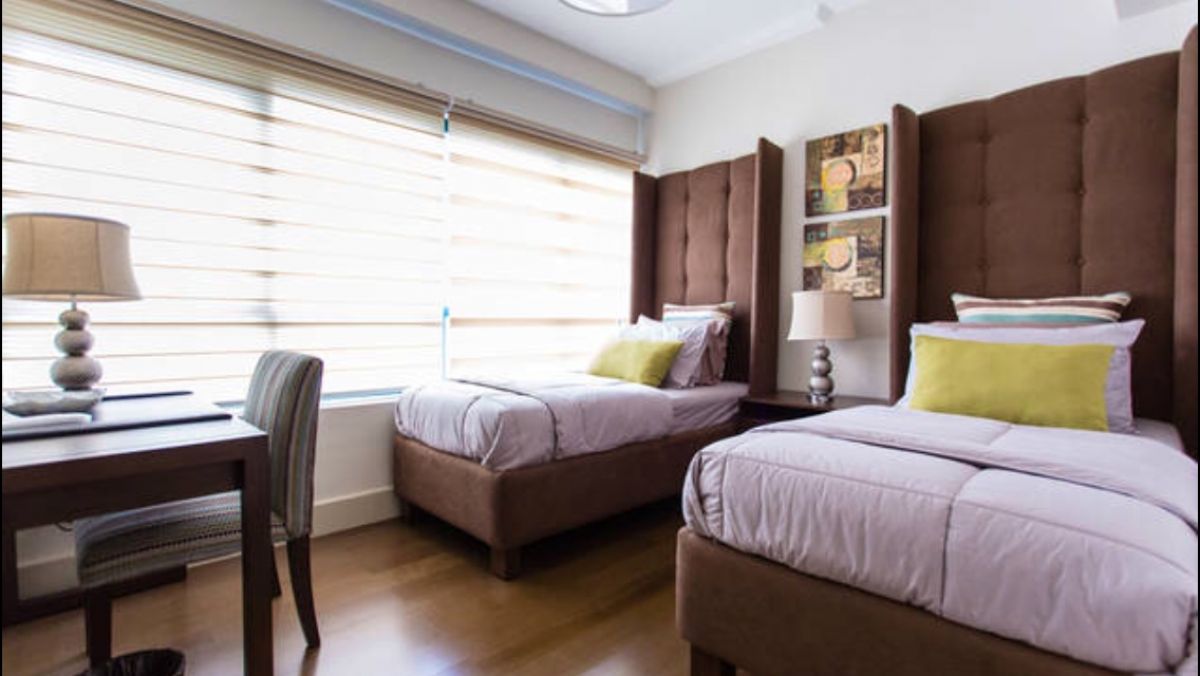For Lease 2 Bedroom in Edades Tower and Garden Villas Rockwell Makati02