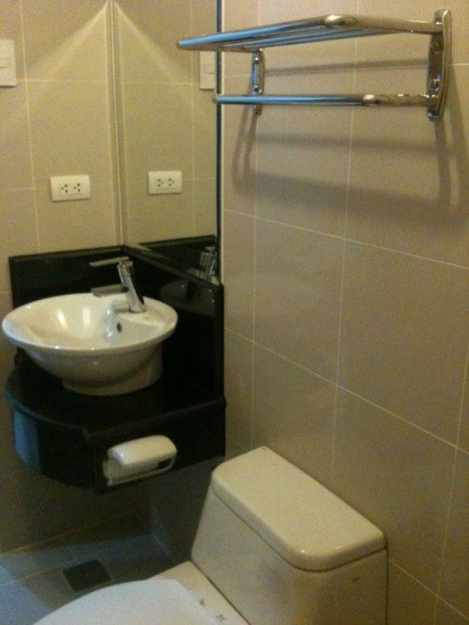 For Rent Studio Furnished Condo in Morgan Suites McKinley Hill Taguig BGC06