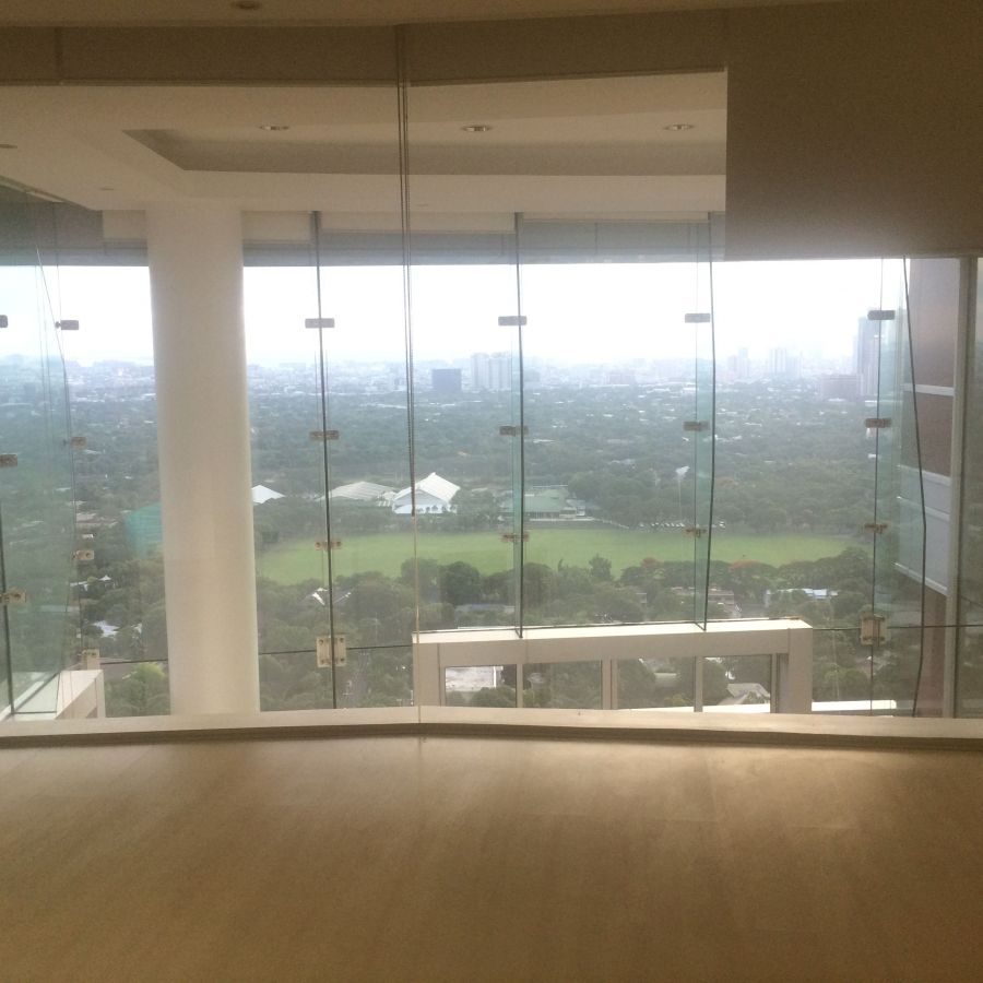 "4 Bedroom Condominium for Rent in Regent Parkway, Bonifacio Global City Taguig"02