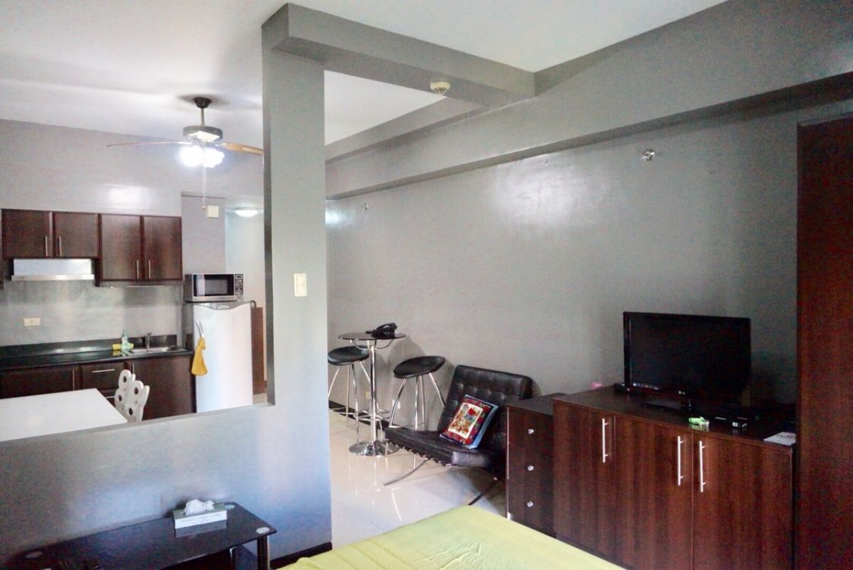 For Rent Deluxe Studio Furnished Condo in Stamford McKinley Hill Taguig BGC04