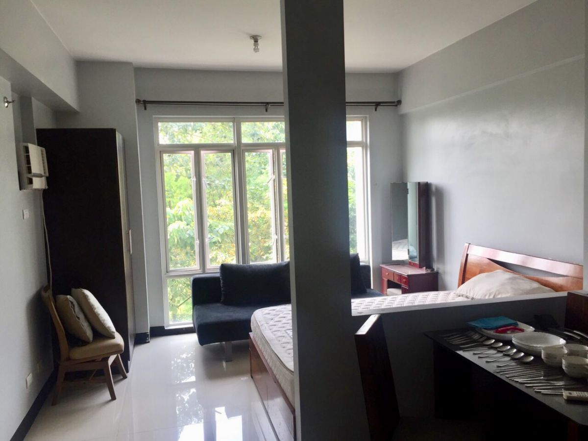For Rent Studio Deluxe Furnished Condo in Stamford McKinley Hill Taguig02
