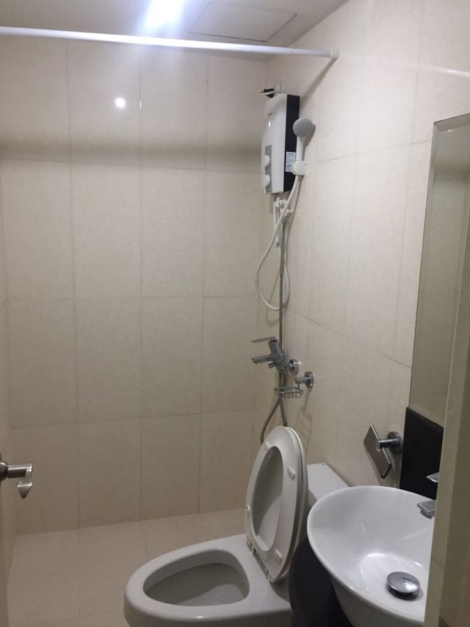 For Rent Studio Deluxe Furnished Condo in Stamford McKinley Hill Taguig03
