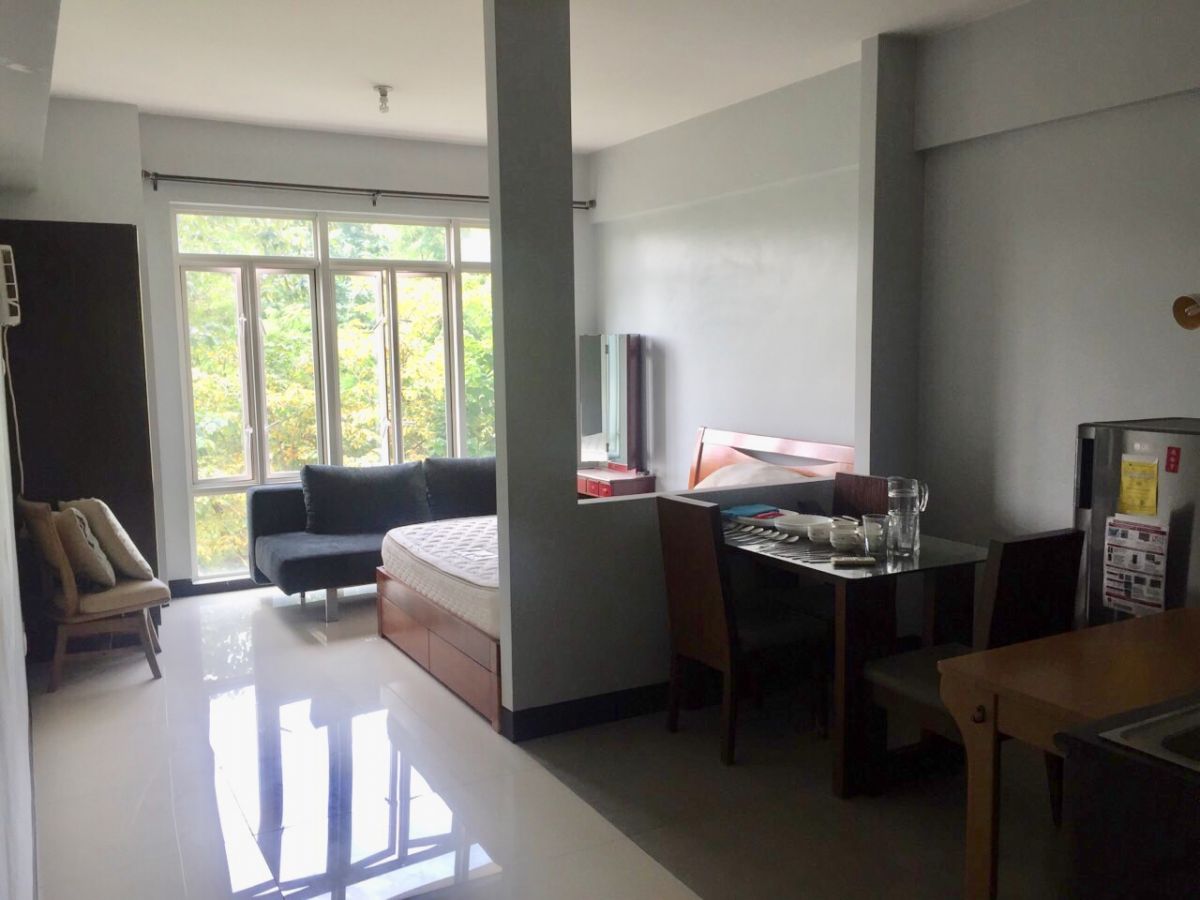 For Rent Studio Deluxe Furnished Condo in Stamford McKinley Hill Taguig05