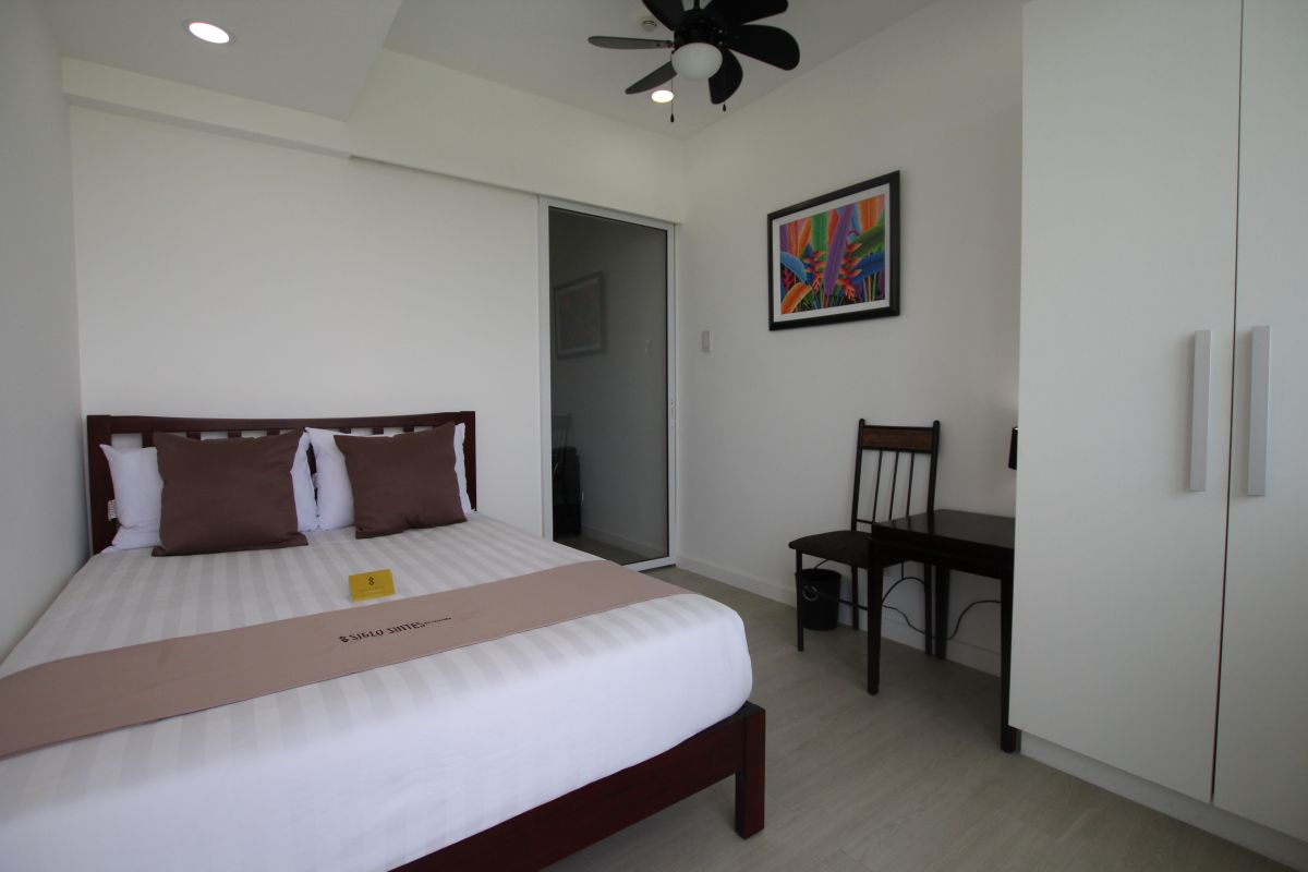 For Lease well maintained 2BR at Azure Residences in Bicutan Parañaque02