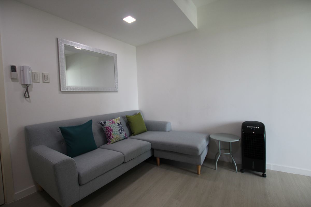 For Lease well maintained 2BR at Azure Residences in Bicutan Parañaque08