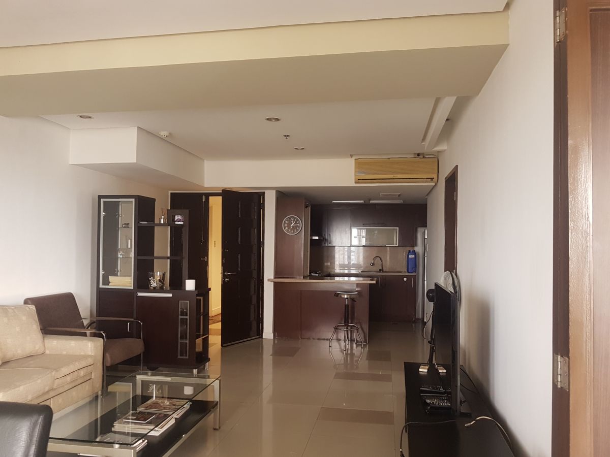 Spacious 2-bedroom unit Skyway Twin Tower for rent02