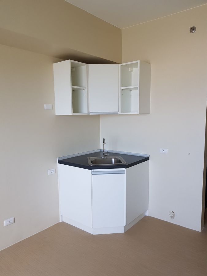 Unfurnished Studio Units in Alabang (Near Starmall)03