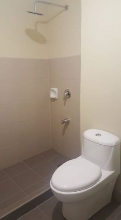Unfurnished Studio Units in Alabang (Near Starmall)04