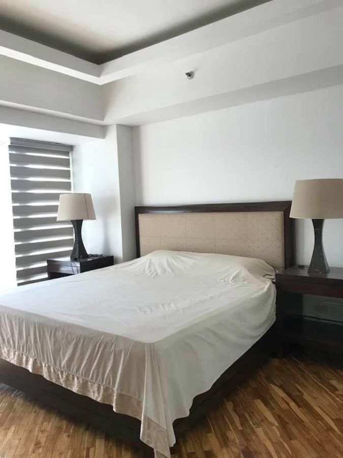 "2 bedroom for rent at Manansala tower, Rockwell, Makati"04