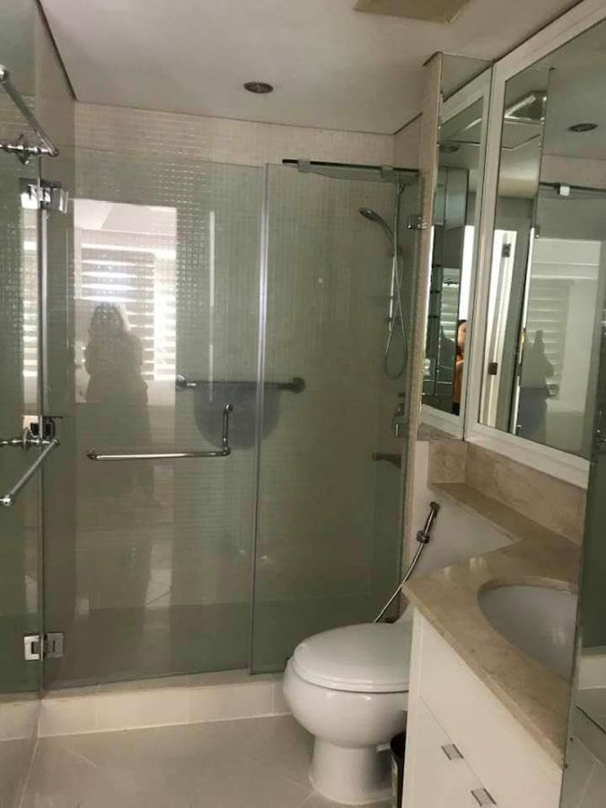 "2 bedroom for rent at Manansala tower, Rockwell, Makati"06