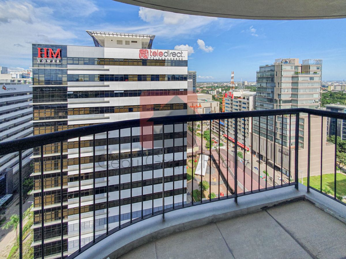 Spacious 2 Bedroom Condo for Rent in Calyx Center07