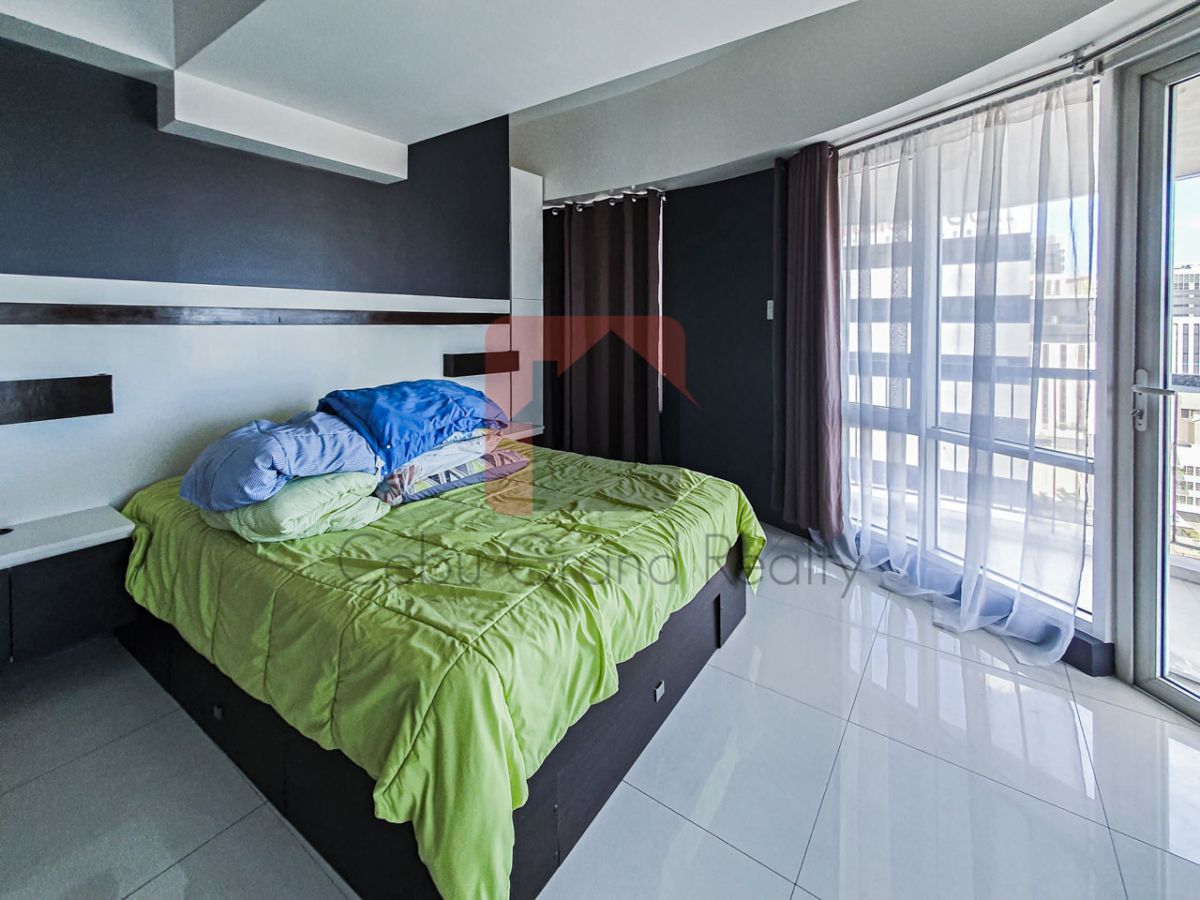 Spacious 2 Bedroom Condo for Rent in Calyx Center09