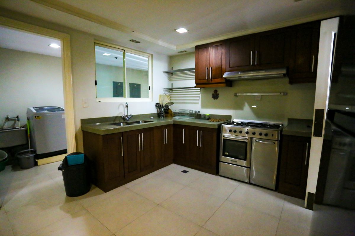 Three bedroom unit in Regency at Salcedo03
